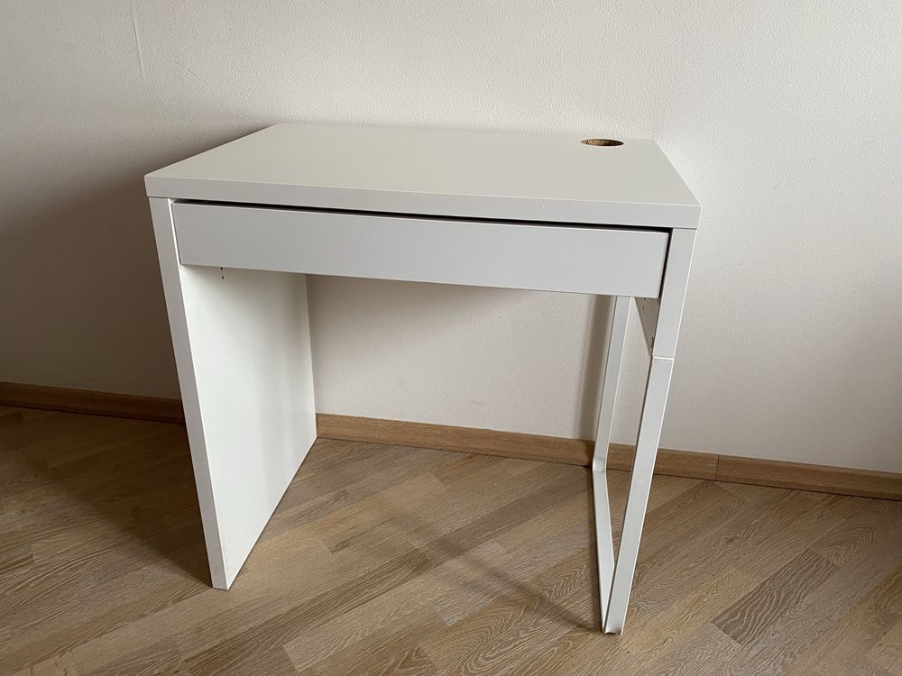 Письмовий стіл IKEA MICKE 302.130.76