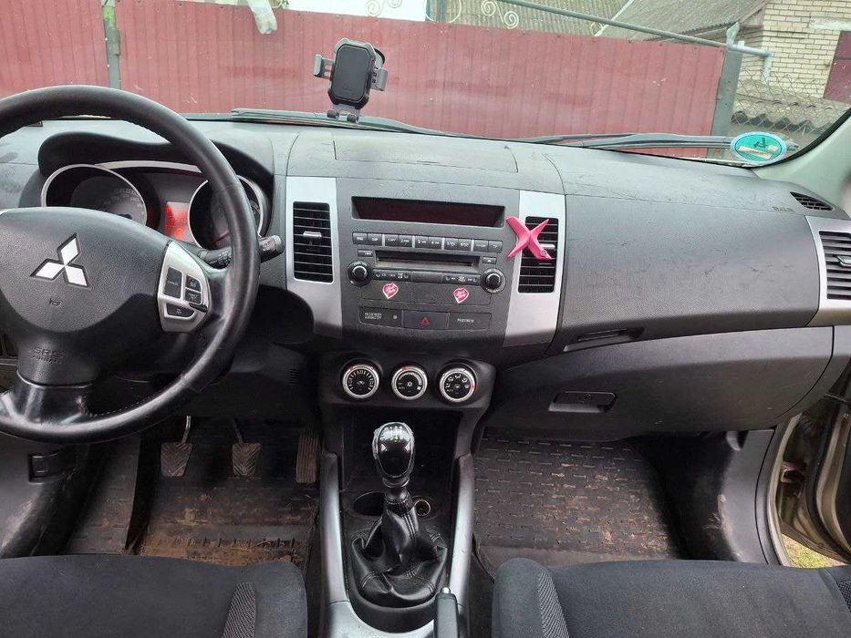 Авто для ЗСУ міцубісі аутлендер
