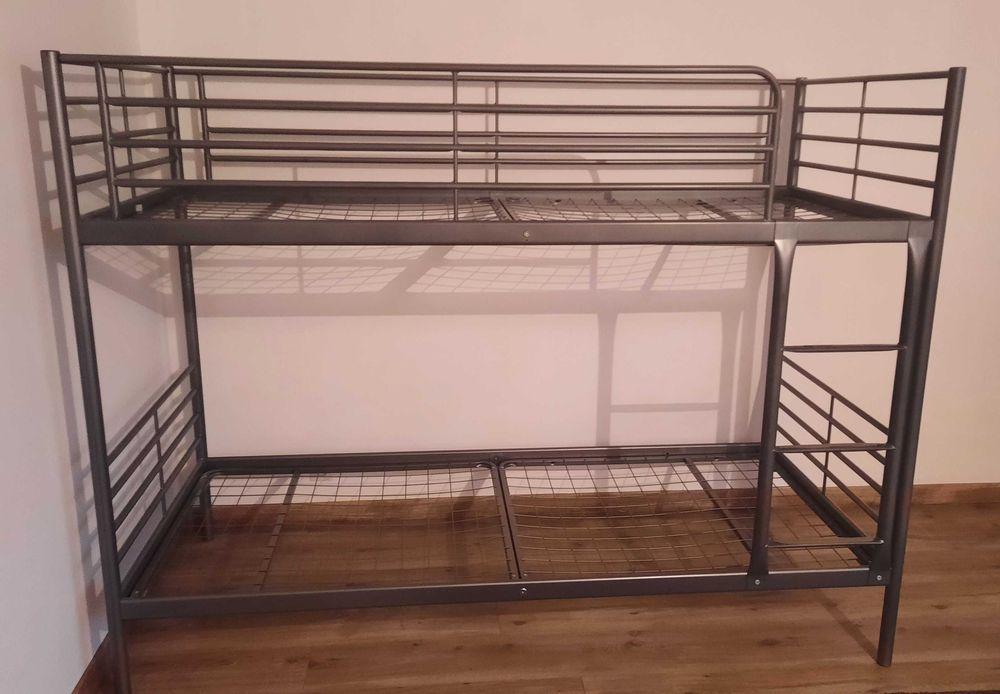 Łóżko piętrowe IKEA SVARTA bdb stan i 2 materace Ikea 90x200 OKAZJA!
