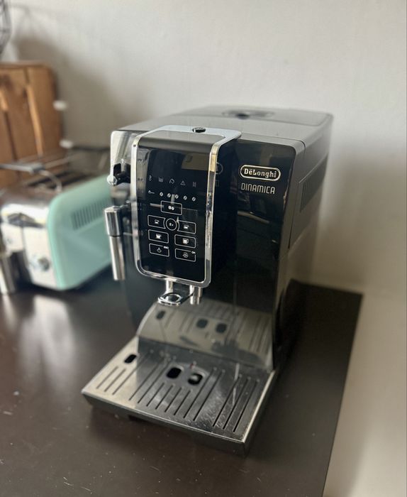 Delonghi Dinamica ekspres ECAM 350.15.B ekspres automatyczny