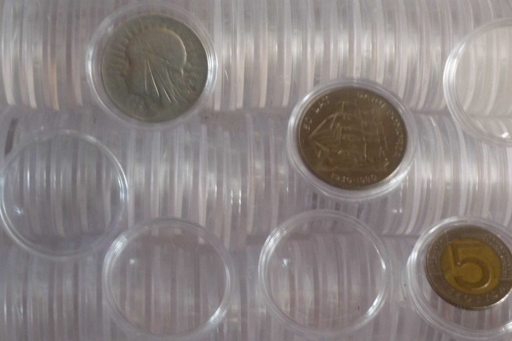 Kapsle fi 29,5 na monety Numizmatyka