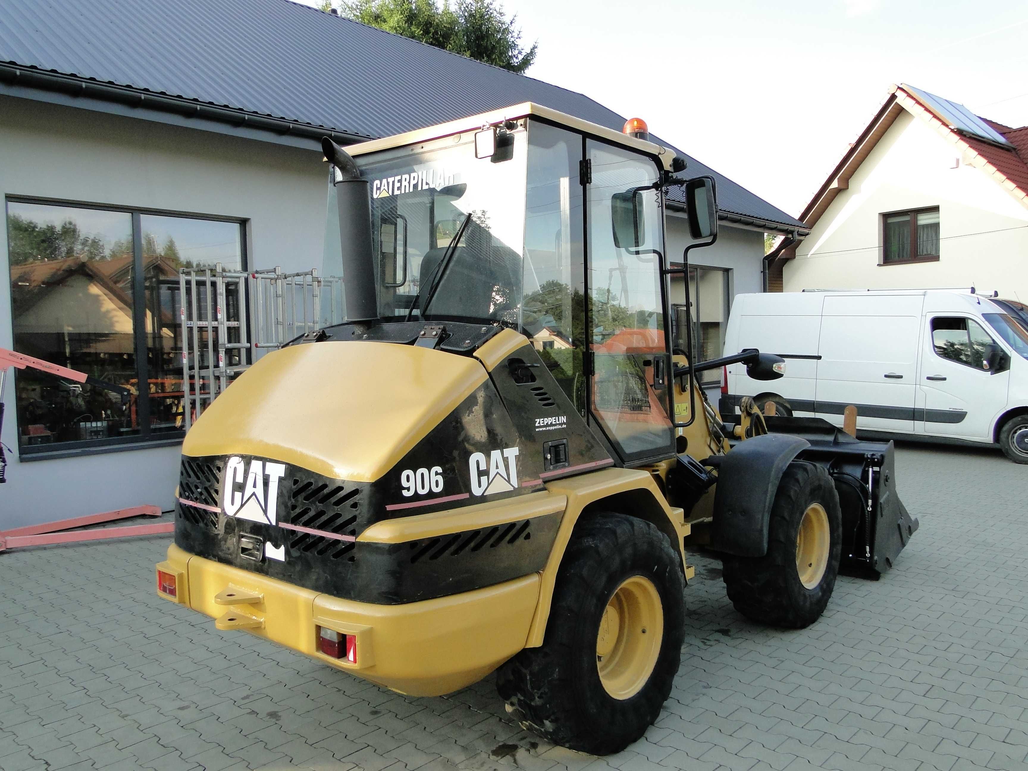 Ładowarka CAT 906 Caterpillar łyżka otwierana widły Ładna Sprowadzona
