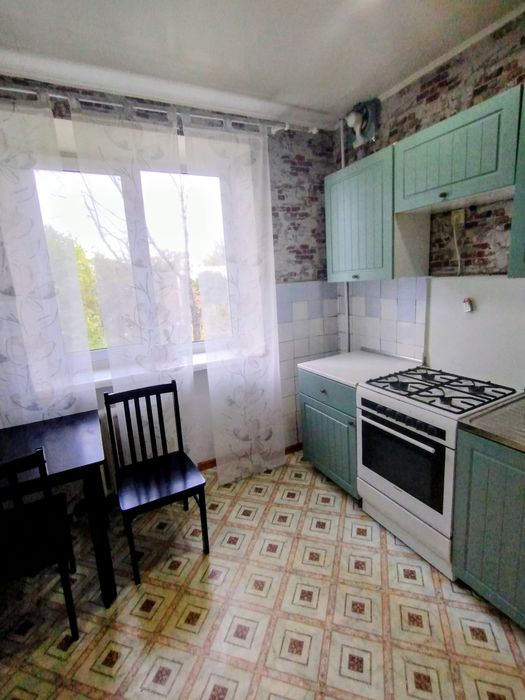 Сдам 2 КВ.ул.Энтузиастов(район аптека)5/5.5000грн+к.у.