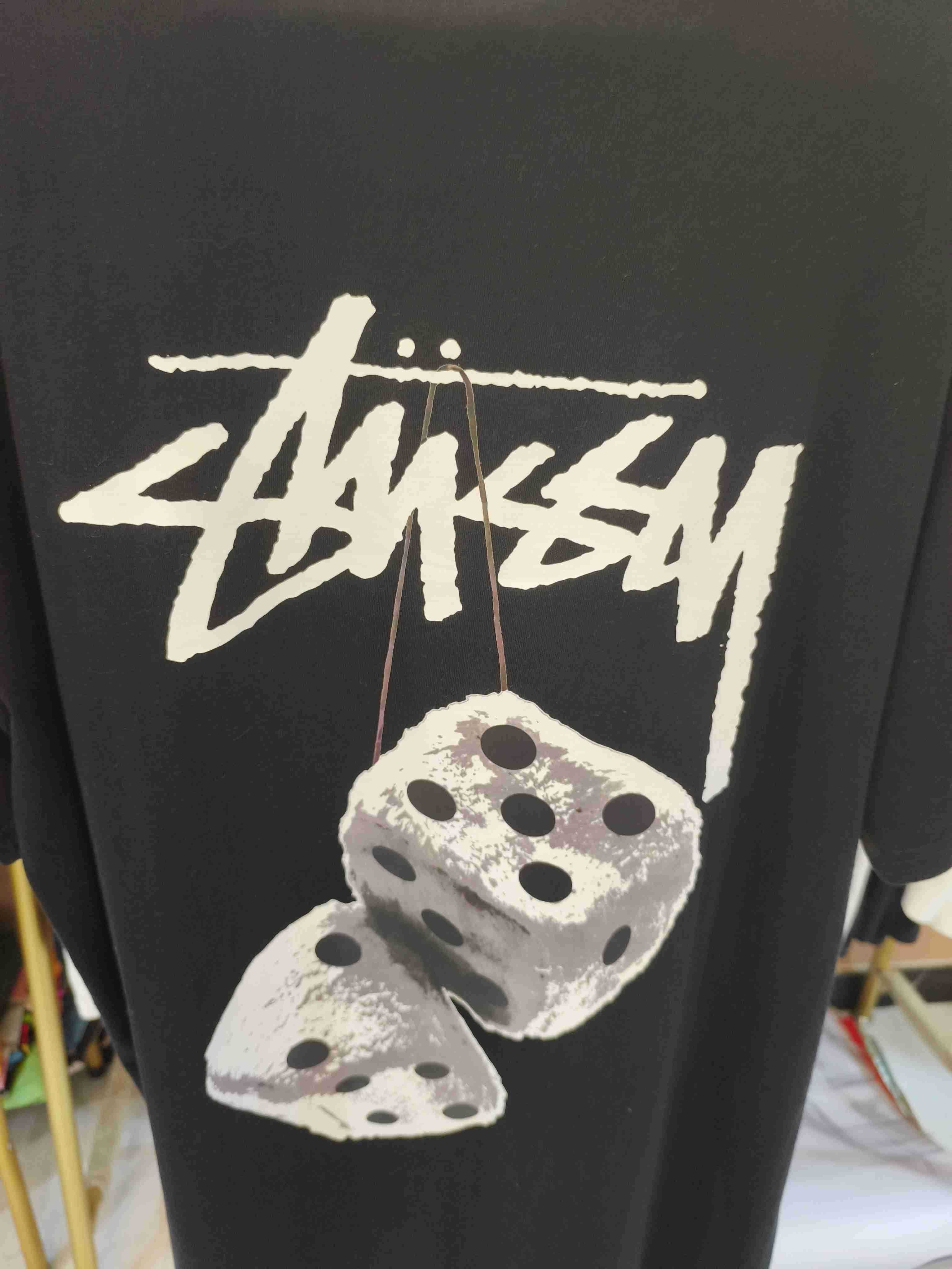 Stussy，Męska czarna koszulka z nadrukiem letnim, rozmiar L