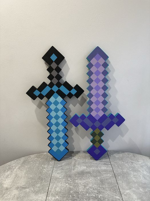 Зброя Меч та Кирка Майнкрафт