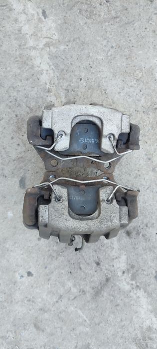 Продам задний суппорта на renault laguna 2