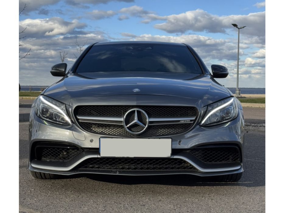 Mercedes W205 Комплект обвесов C63 AMG (бампера, пороги, насадки)