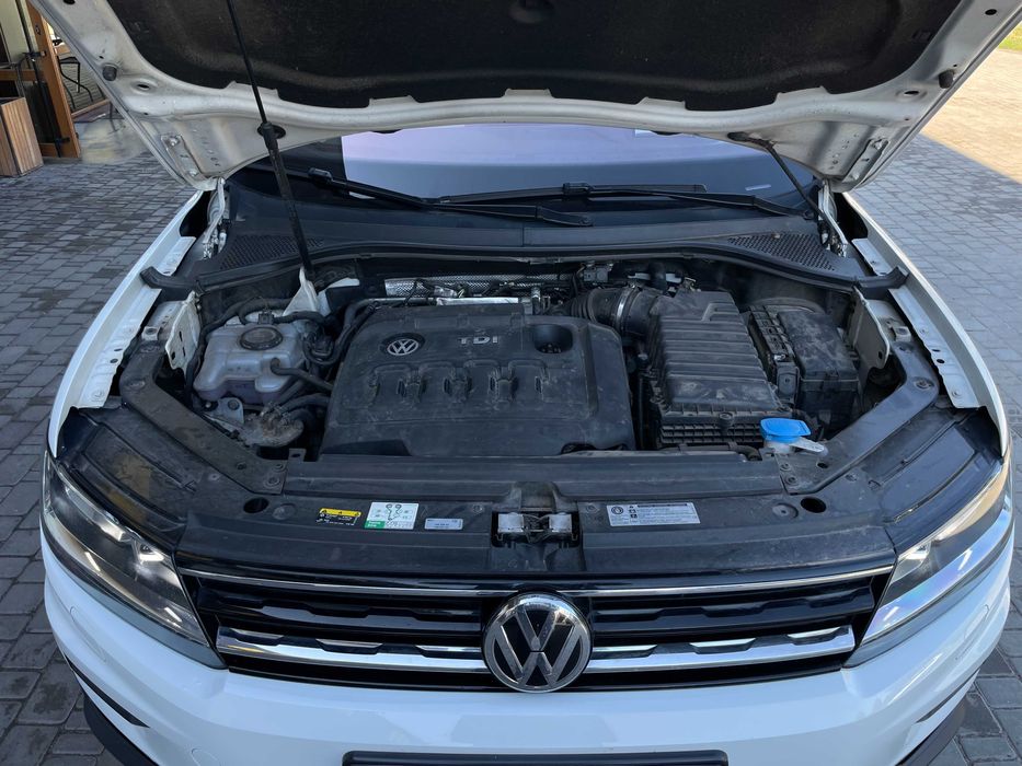 Volkswagen Tiguan 2019 2.0 ДИЗЕЛЬ