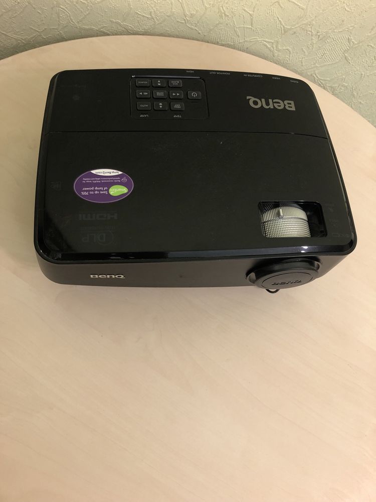 Benq MW519 projector