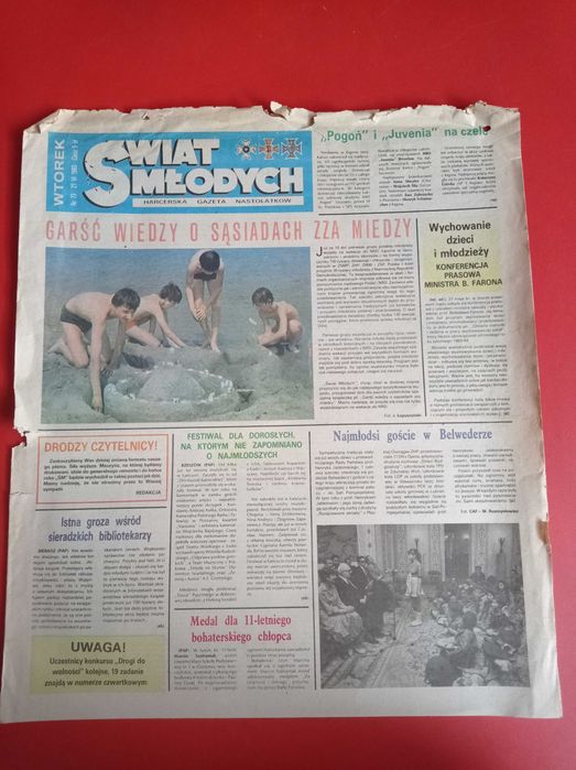 *Świat młodych nr 73/1983, 21 czerwca 1983, Dwa lata wakacji