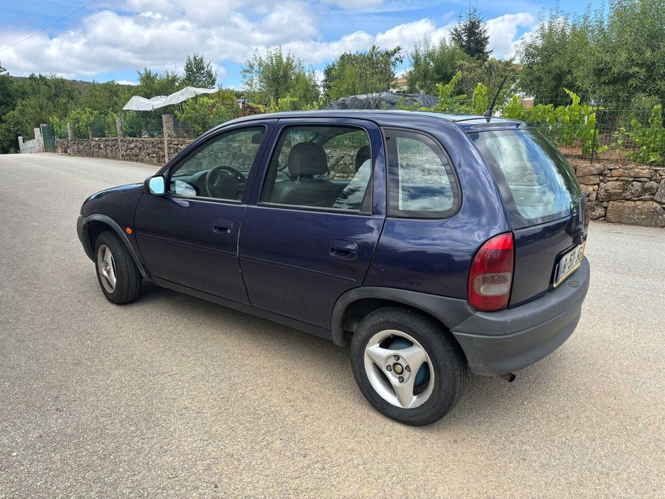 Opel Corsa B - 97
