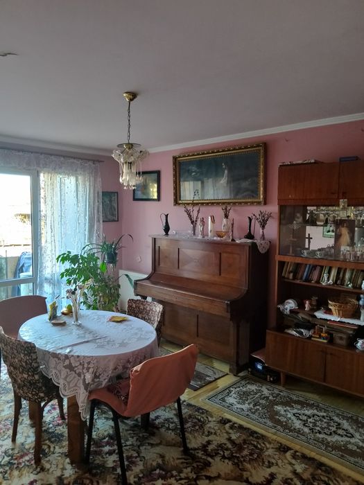 Продається 4 кімнатна квартира