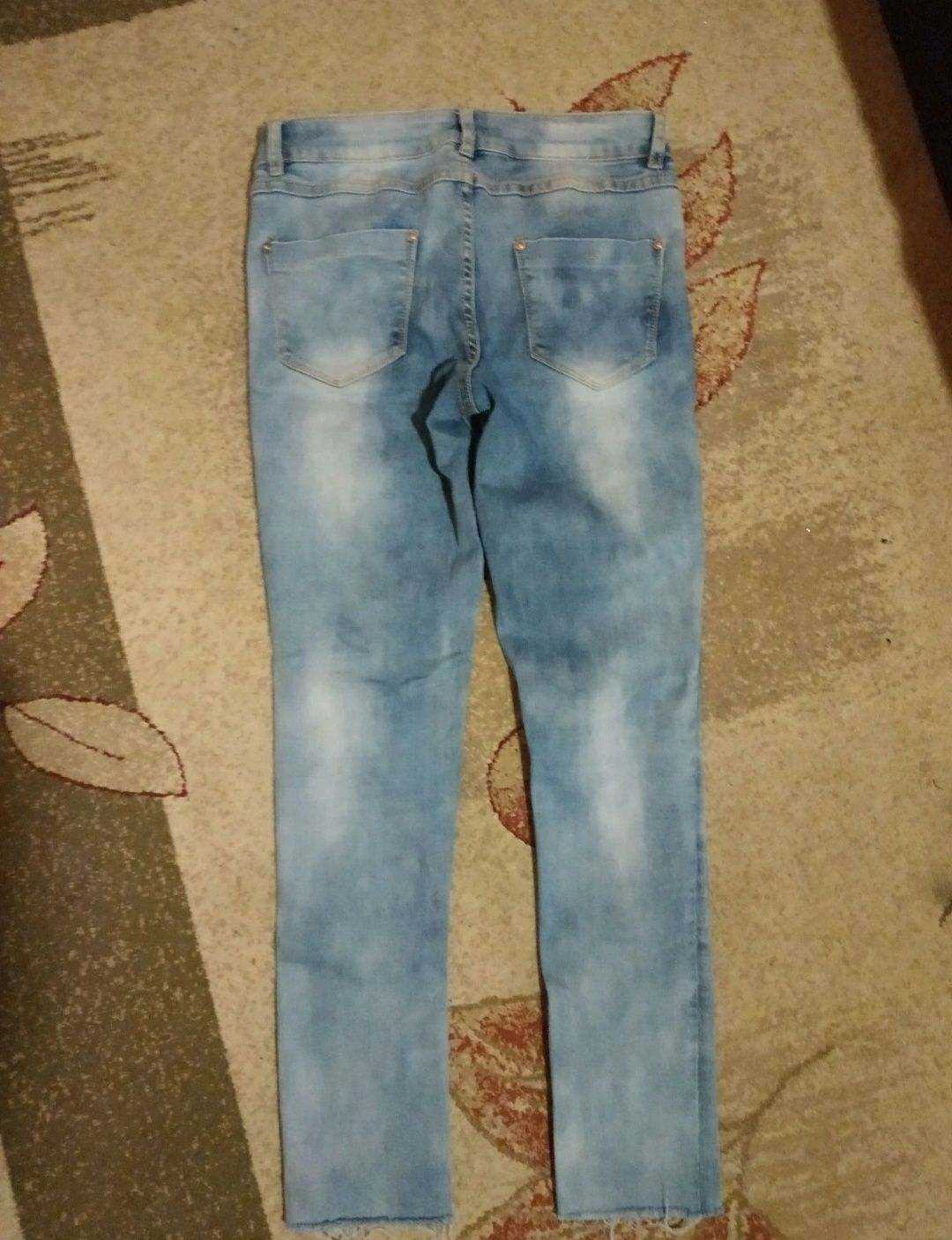 Niebieskie jeansy rozmiar M
