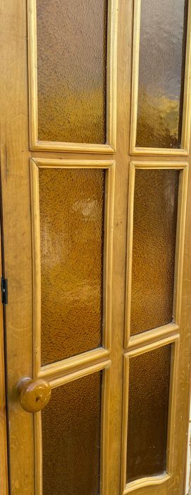 Продаються міжкімнатні двері з дерева