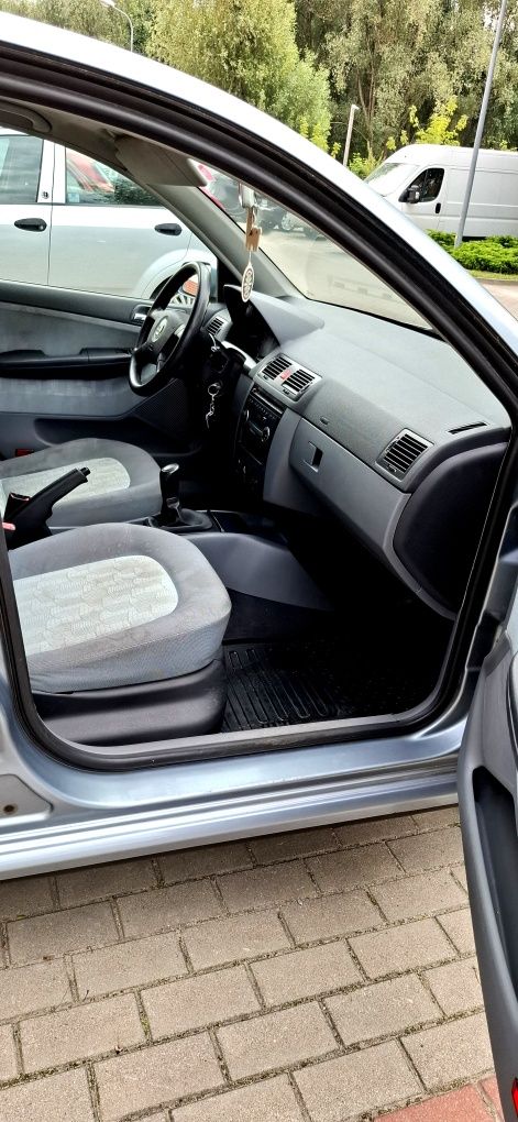 Skoda Fabia 1.4 MPI v8 Polski salon