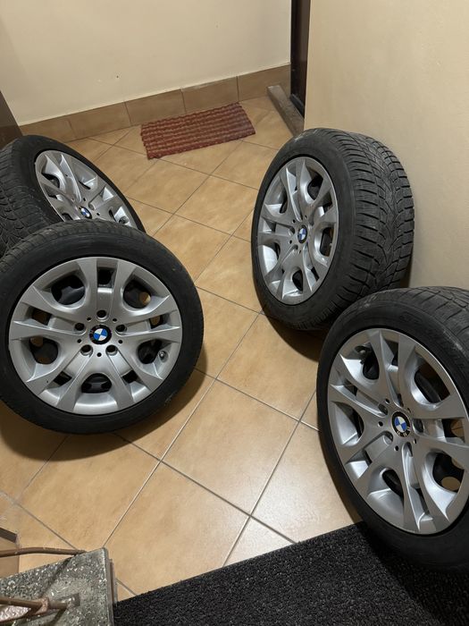 Komplet felg stalowych R17 z oponami zimowymi