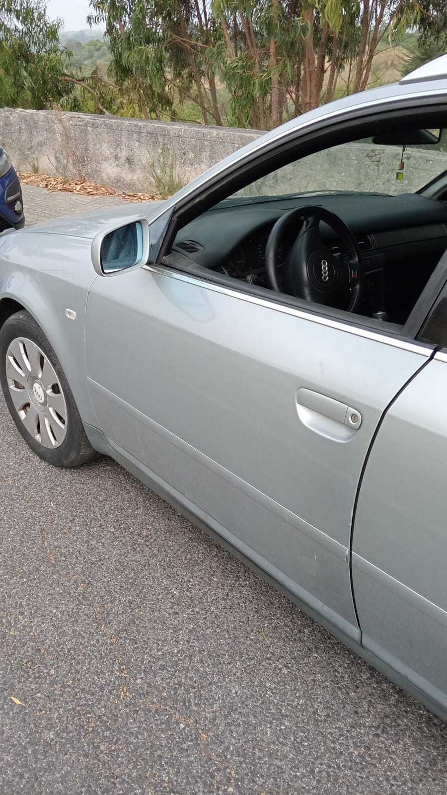 Vendo audi A6. Está com o motor aavariado vendo conforme está