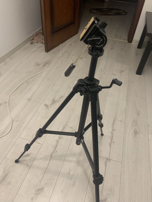 Продам штатив Velbon c-400