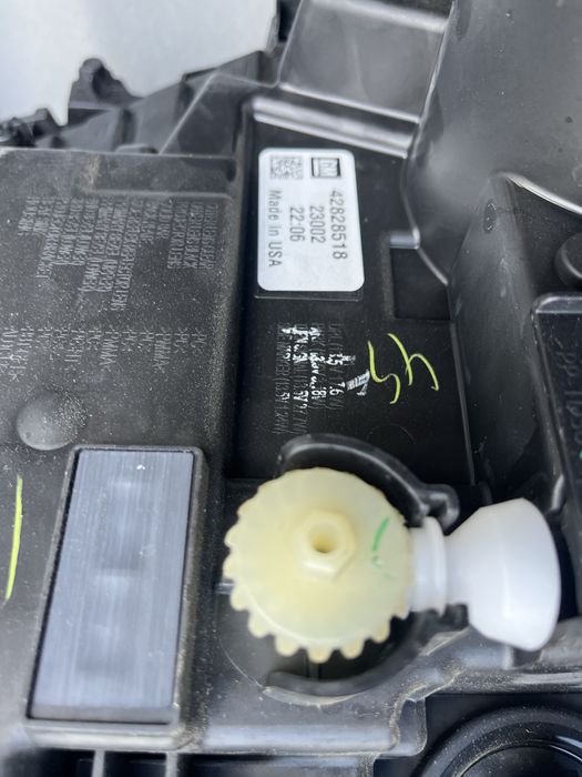 Chevrolet Bolt ev 22-23 рік фара передня 42828519 42828518