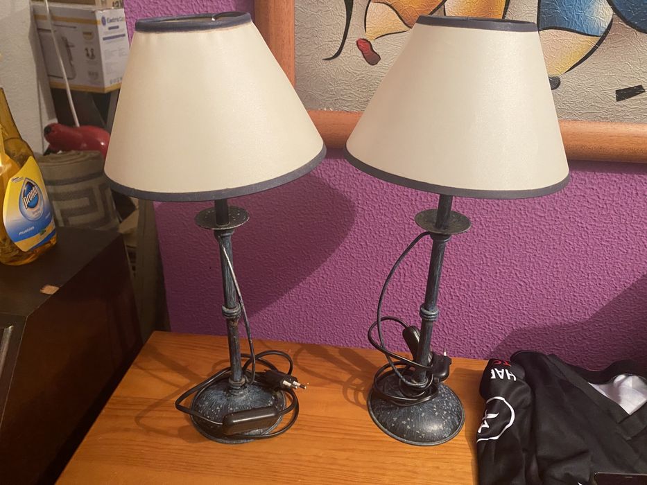 Candeeiros mesa cabeceira Quarto