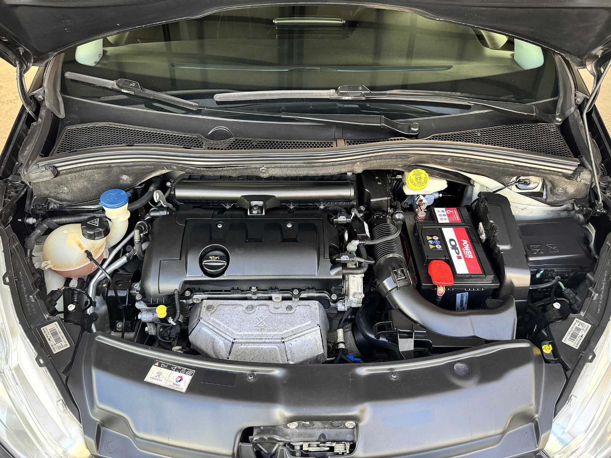 Peugeot 208 1.4 VTI Allure Nacional