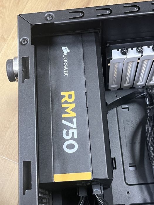 Komputer RTX 2080 Super / Ryzen 5 5600X / 32GB / SSD 2TB  cichy zestaw