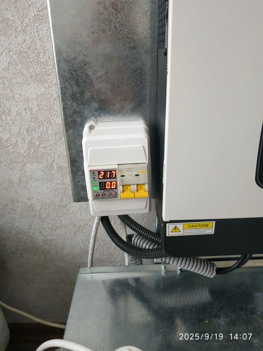 Зарядна станція, резервне 2,7 - 4кВт, ДБЖ LiFePO4 інвертор