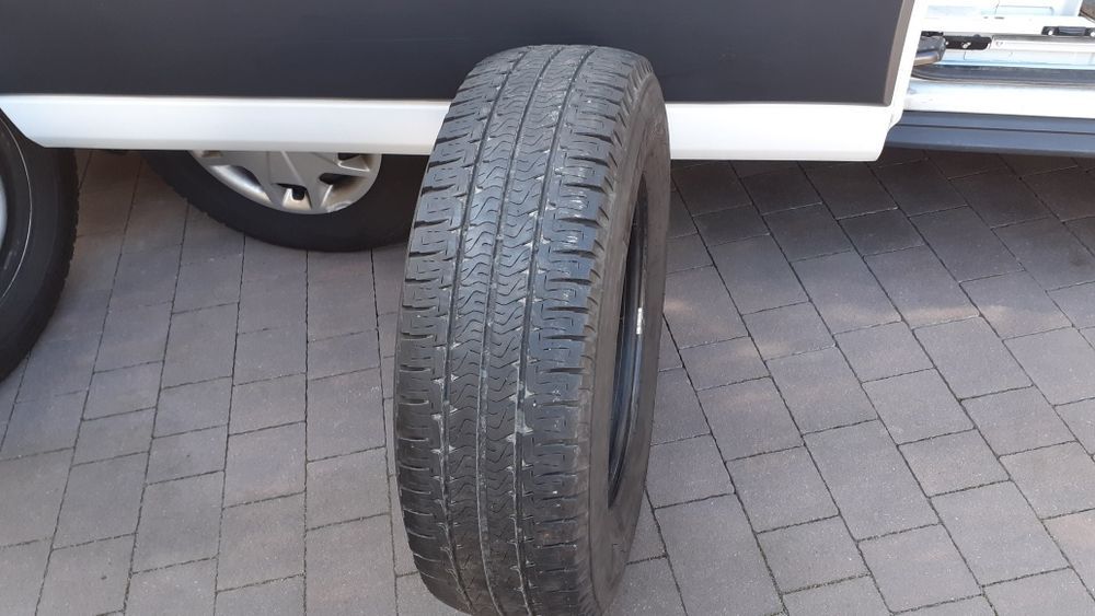 Opona lato wzmacniana "C" Michelin Agilis Camping 225/75R16CP , 2018r.