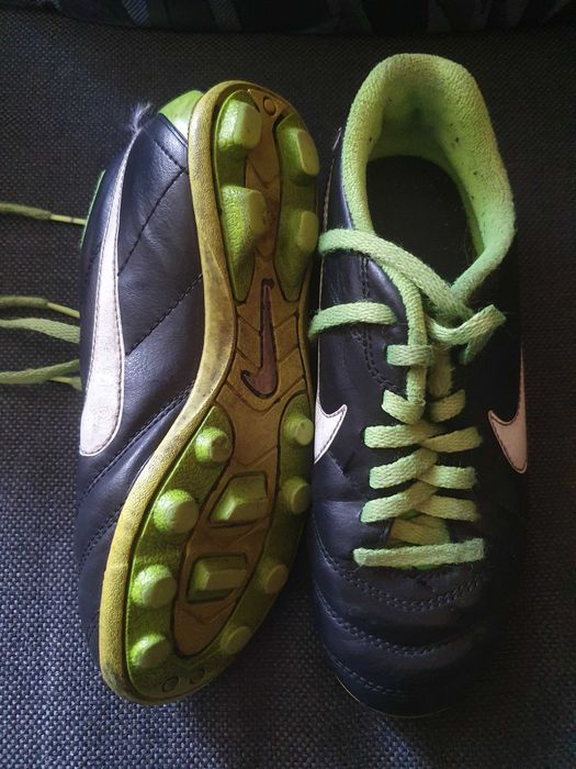 Buty "korki" 31,5 nike