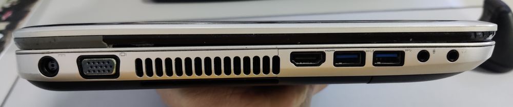 Portátil Dell Inspiron 5520