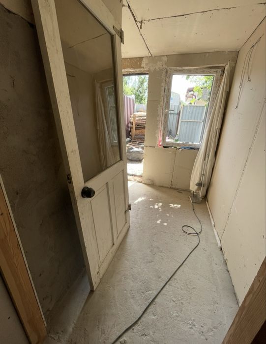 Частина будинку Станишівка біля лікарні