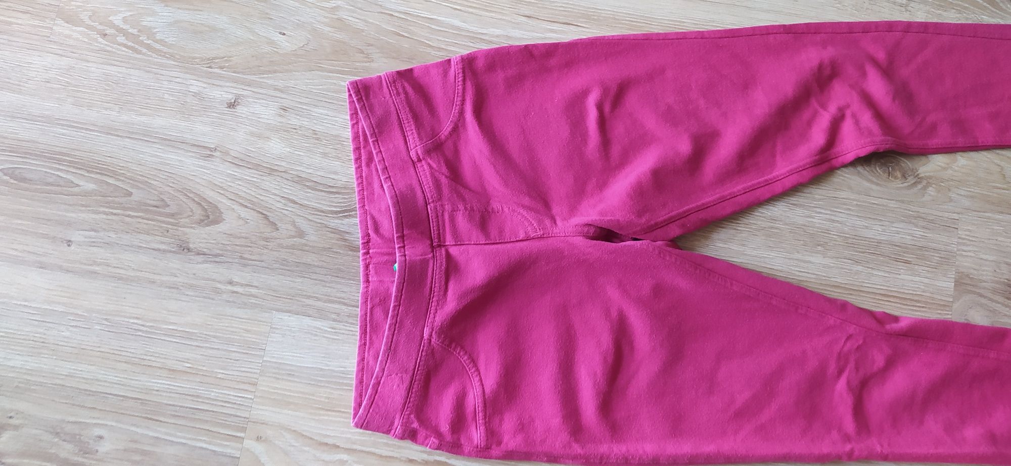 Leginsy ,spodnie 152 Benetton