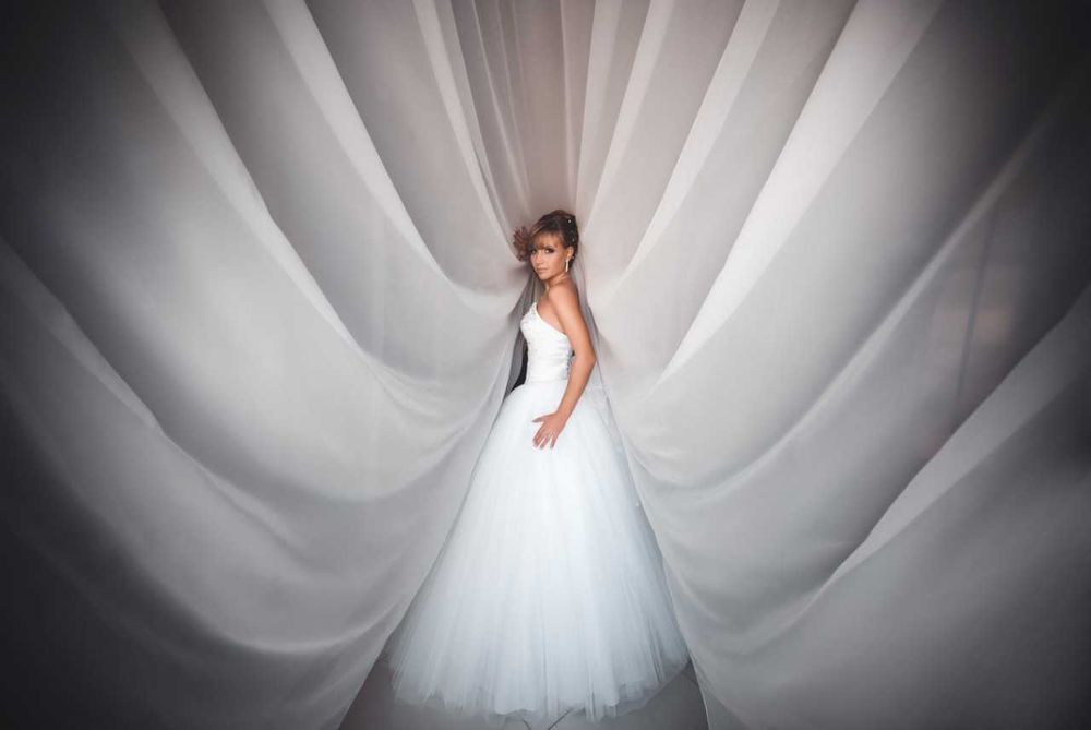 свадебное пышное платье с корсетом