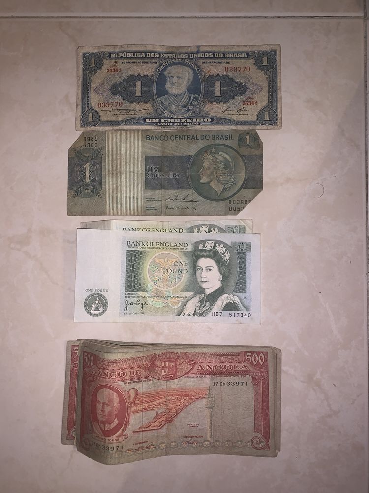 Moedas e notas antigas
