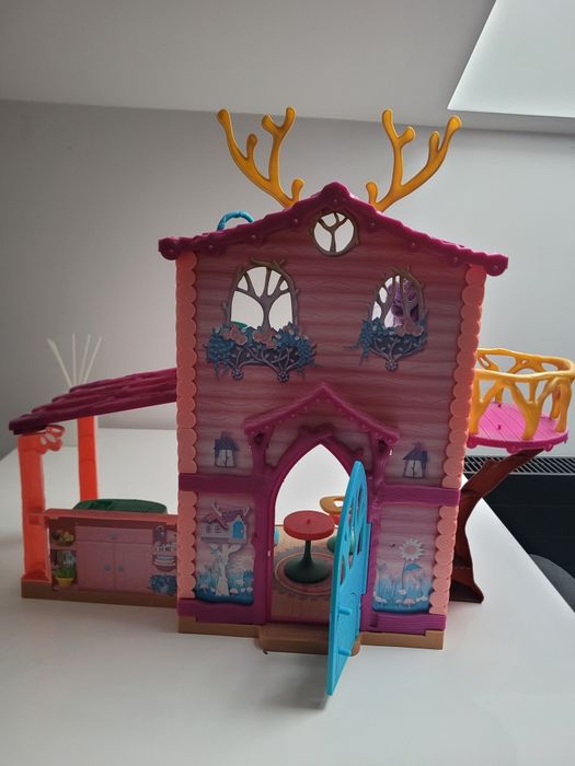 Duży domek leśny jelonków Enchantimals