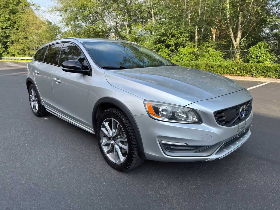 Volvo V60      2016