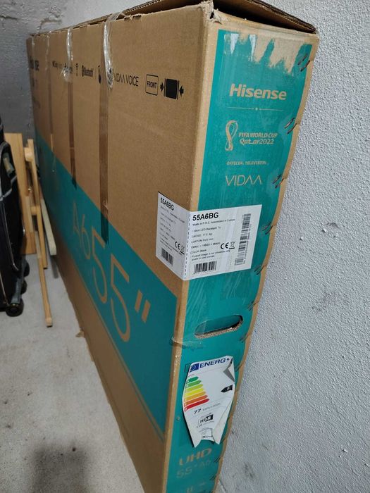 Hisense 55 polegadas 140cm 4K UltraHD SmartTV, caixa, comando original