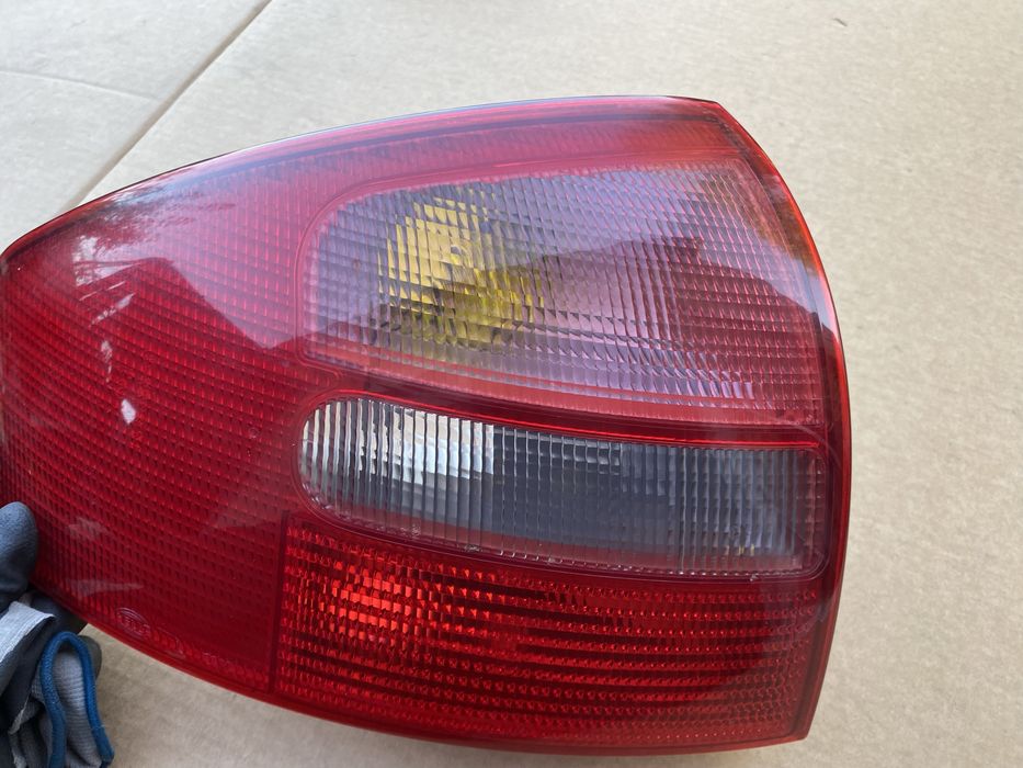 Audi a6c5 a6 c5 sedan lampa tyl lewa