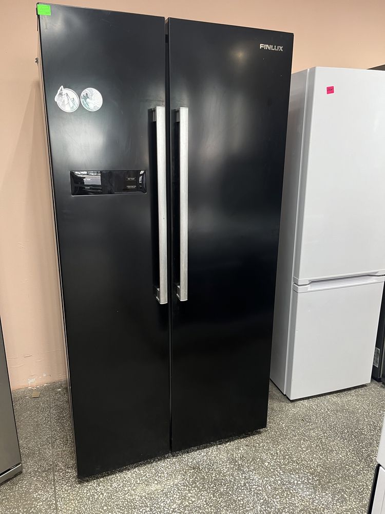 Холодильник side by side чорний