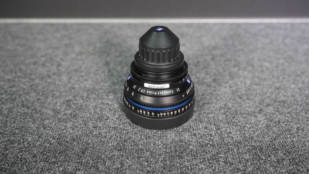 Кінооб'єктив Carl Zeiss Compact Prime CP.2 21mm T2.9 PL/EF-mount