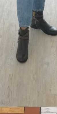 Botas em pele Michael Kors, pretas