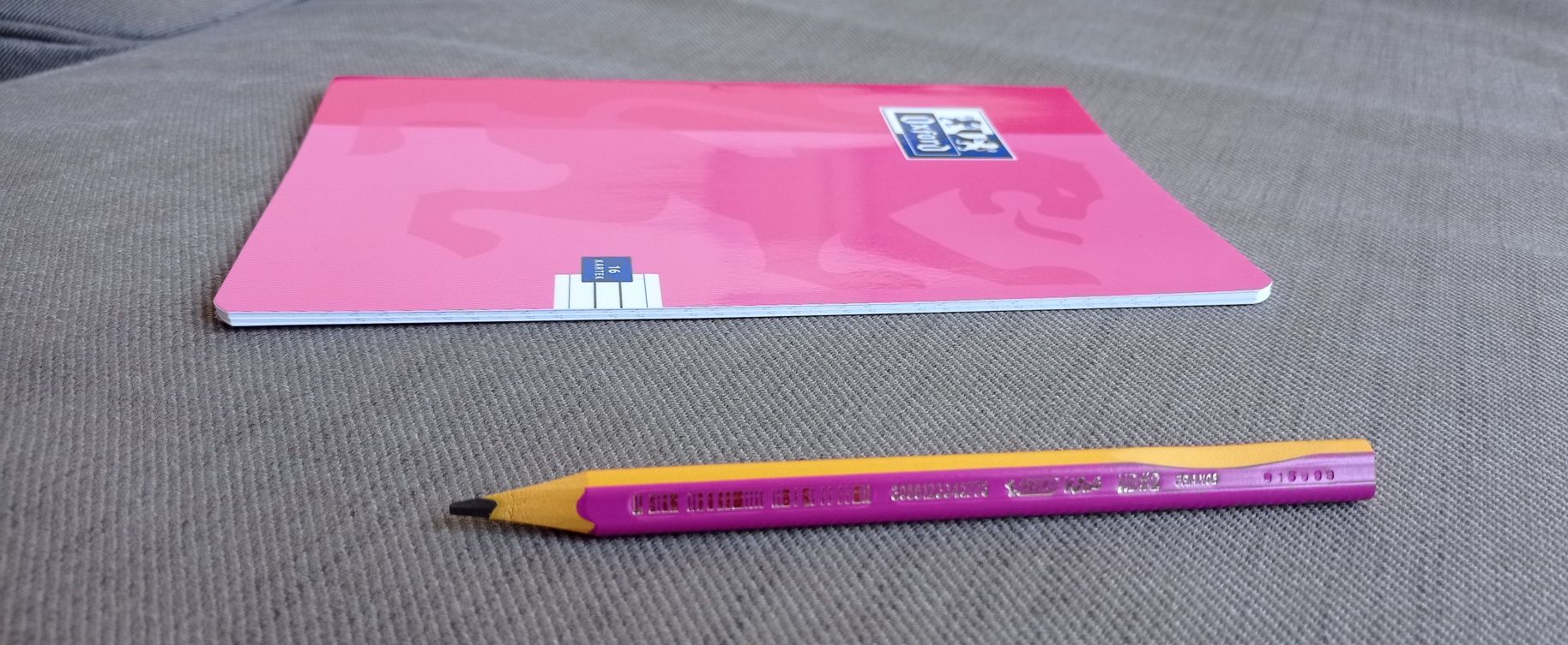 Oxford zeszyt 16 kartek 3 linie 16-kartkowy + Ołówek BiC Kids Jumbo HB