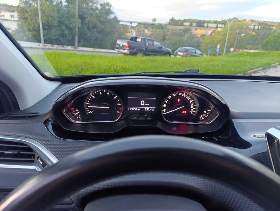Peugeot 2008 PureTech Style 1.2  82 cv NACIONAL
