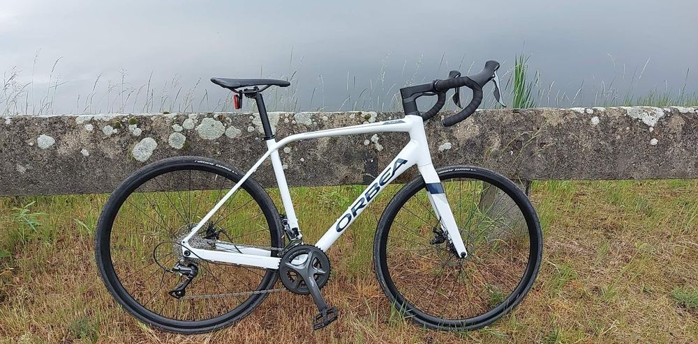 Orbea Avant H60 jak nowy (hamulce tarczowe, kokpit zintegrowany)