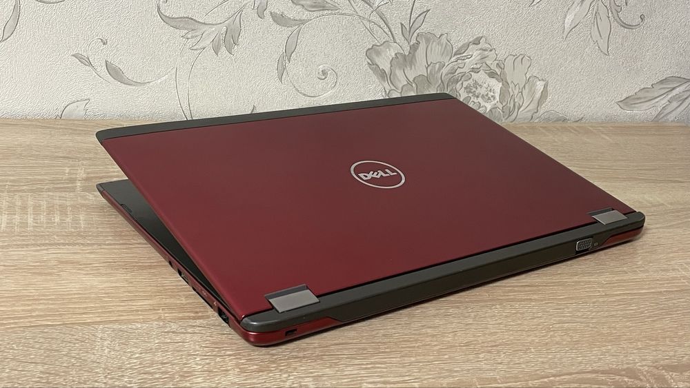 Ноутбук Dell Vostro 3360 / 13.3" / Intel Core i5 / SSD / Компактний
