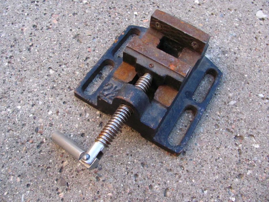 Małe imadło maszynowe do wiertarki stołowej