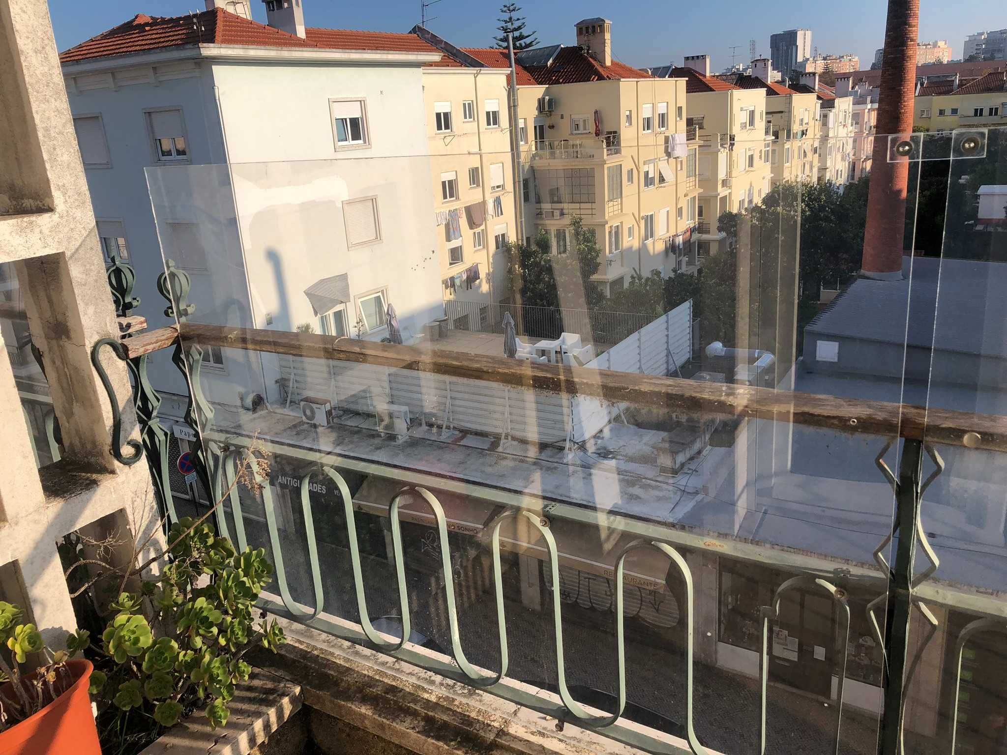 Painéis acrílicos para proteção varandas