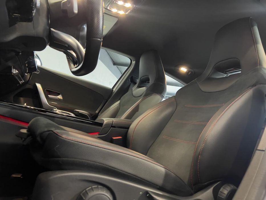 Mercedes-Benz A 180 d - CX Automática - Pack AMG