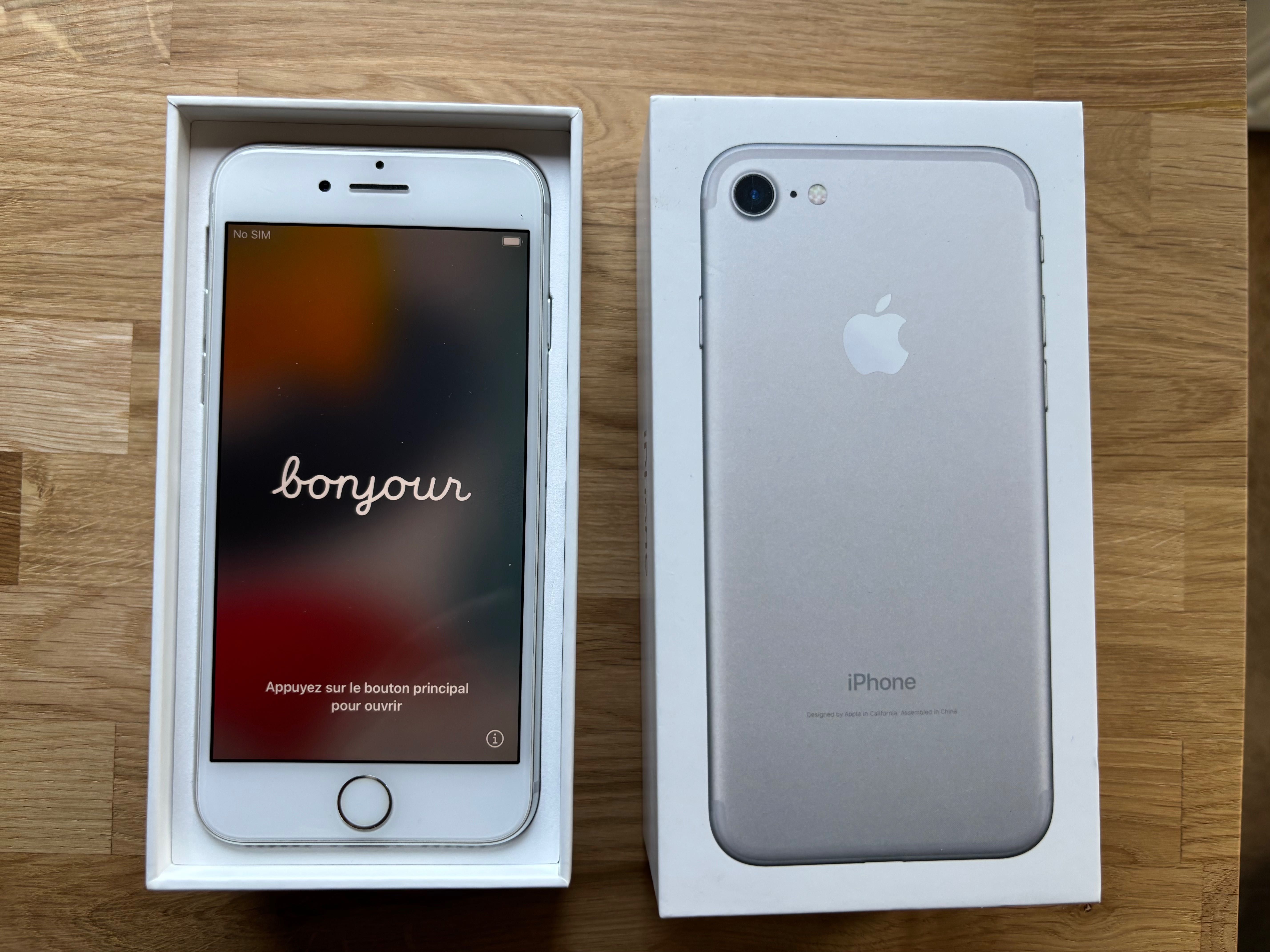 iPhone 7 w pudełku