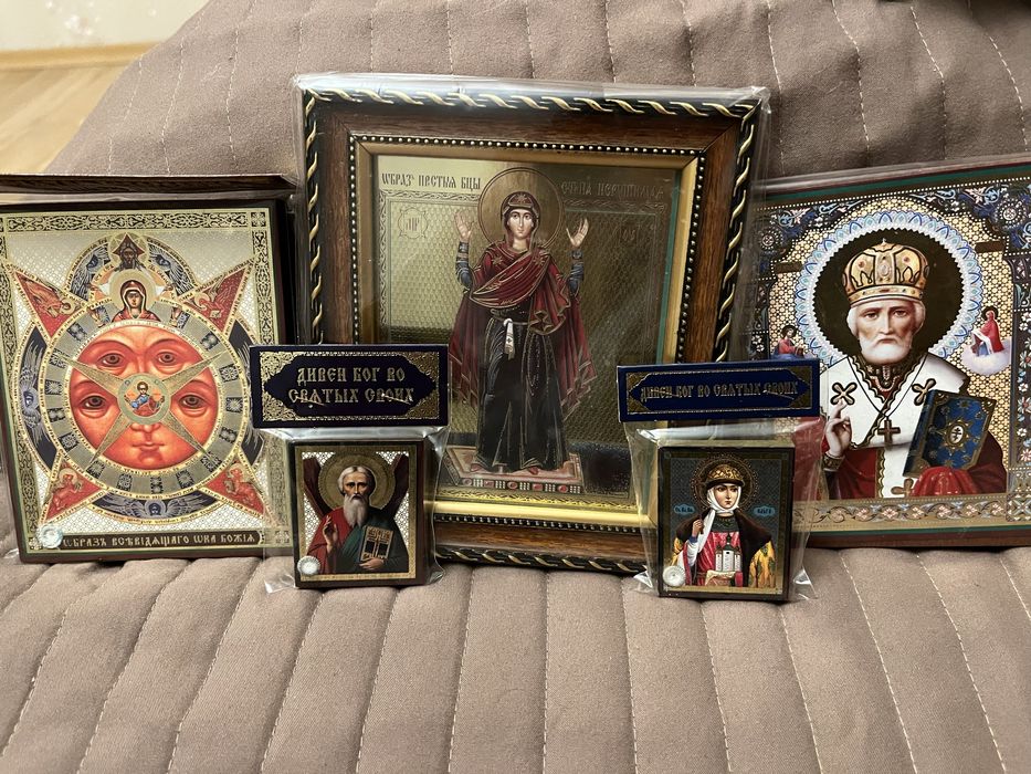 Ікони Богородиця Святі Всевидяще око Николай